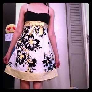💐 Ruby Rox Black & White Dress with Yellow Bow 🎀