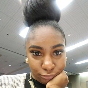 Meet your Posher, Nikki