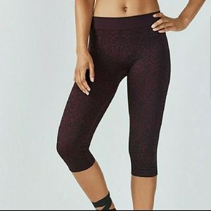 Fabletics capri Leggings size Medium