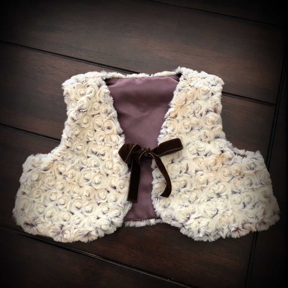 💗Haute Baby Rosette Faux Fur Vest