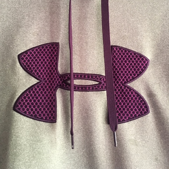 *SOLD* Warm  Under Armour Hoodie - Picture 2 of 4