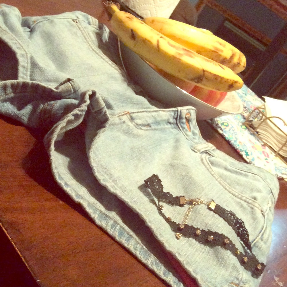 Adorable Faded Jeanshorts