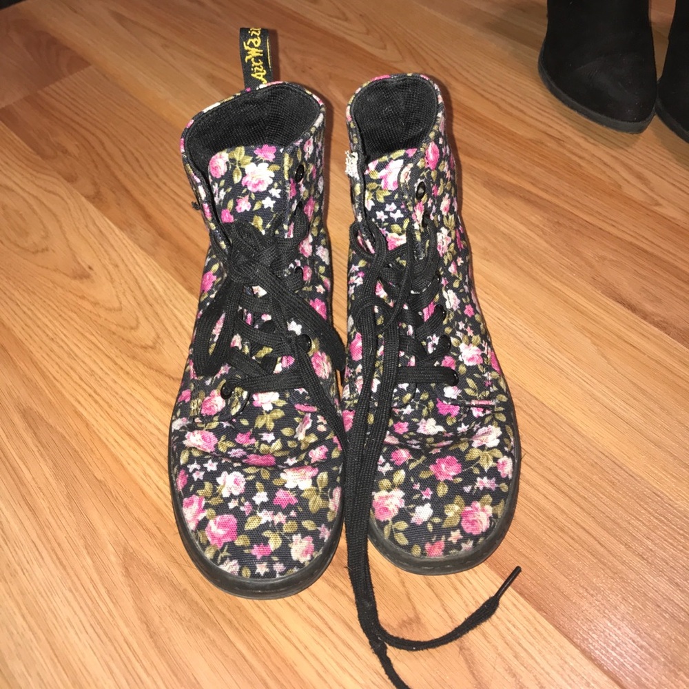 DR MARTENS hackney
