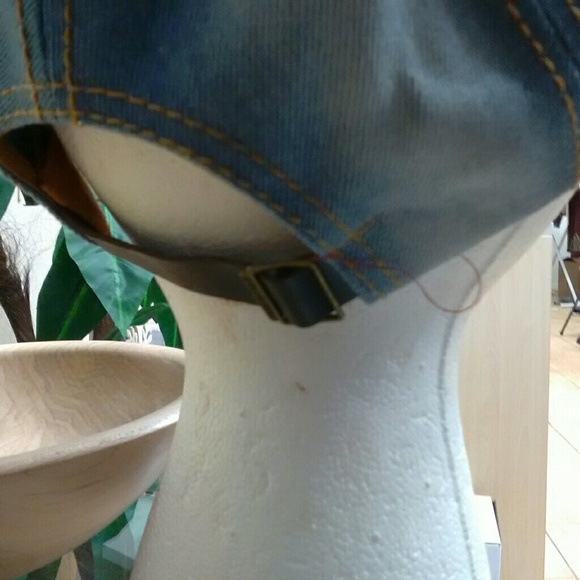 **BNWT**  Assorted Ladie's Denim Bling Caps - Picture 3 of 7