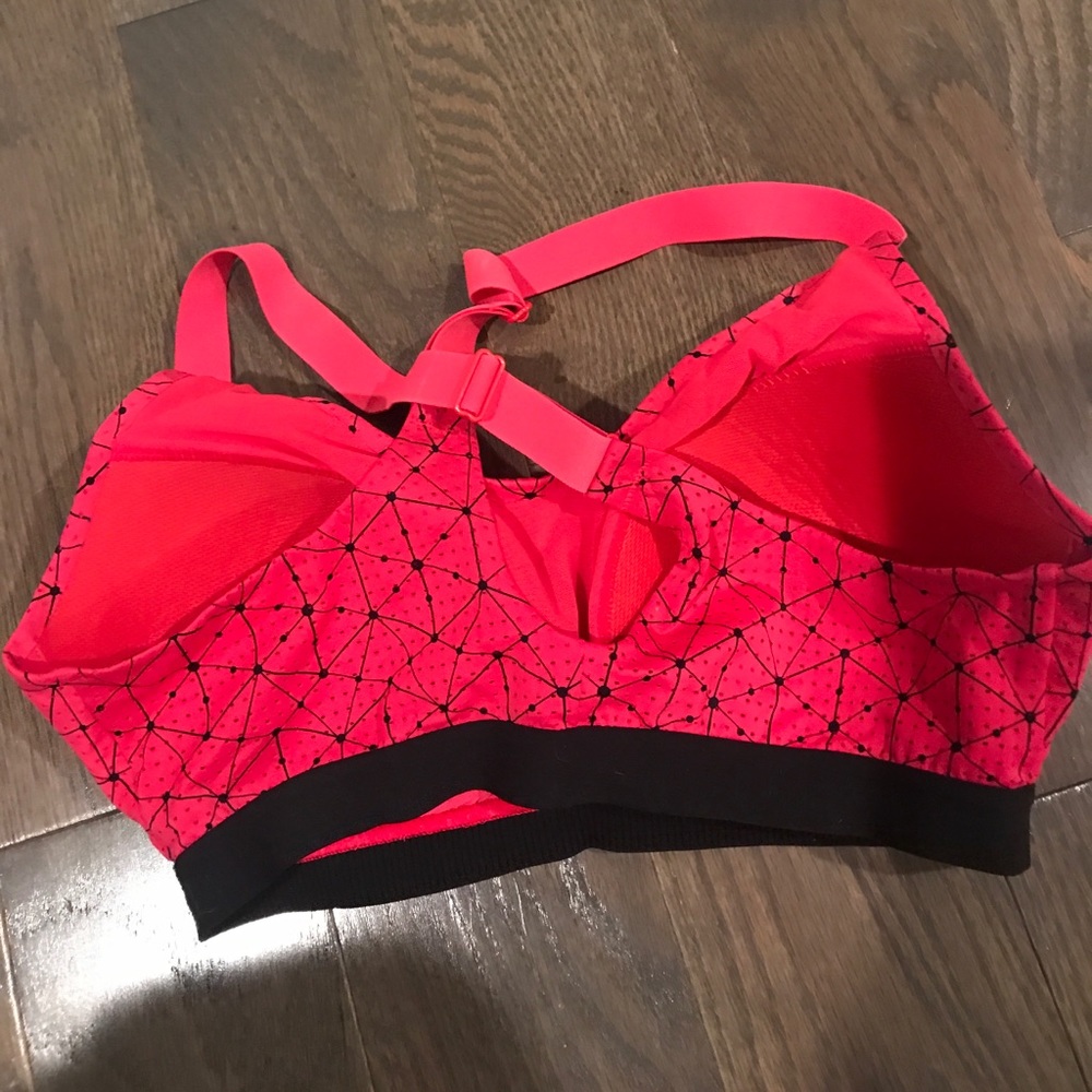 Sports bra - Picture 2 of 3