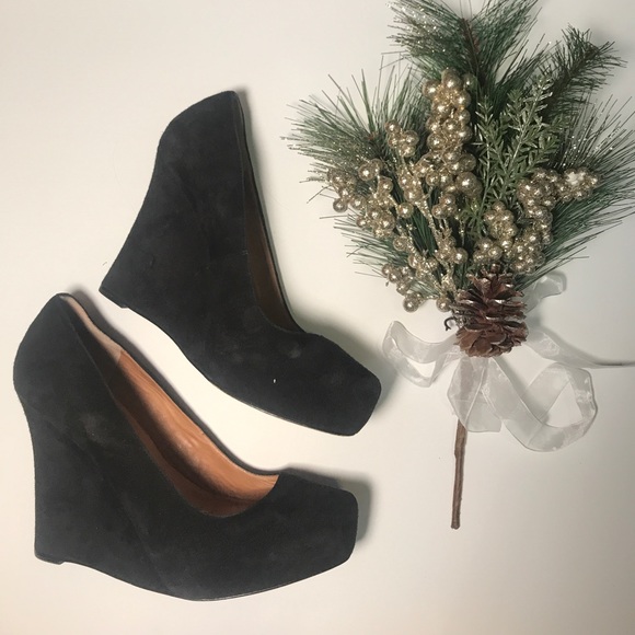 ANN TAYLOR Suede Platform Wedges, size 8 - Picture 2 of 3