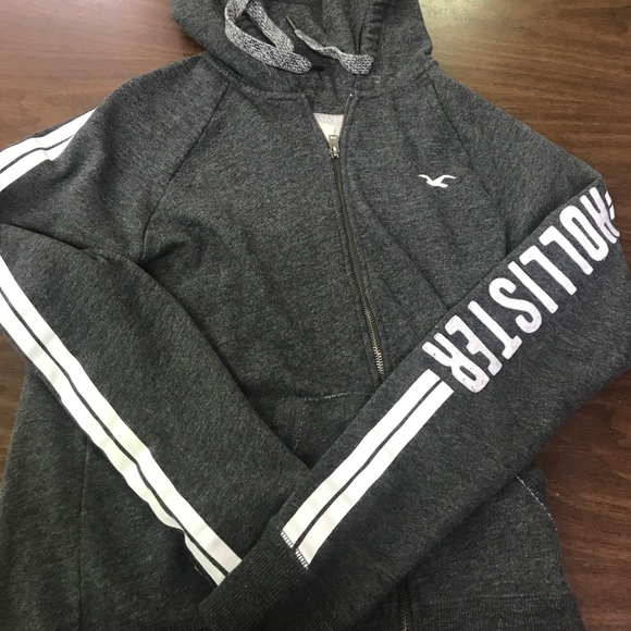 Hollister Other - Hollister adult sz medium zip up hoodie like new