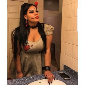 Meet your Posher, Thyais