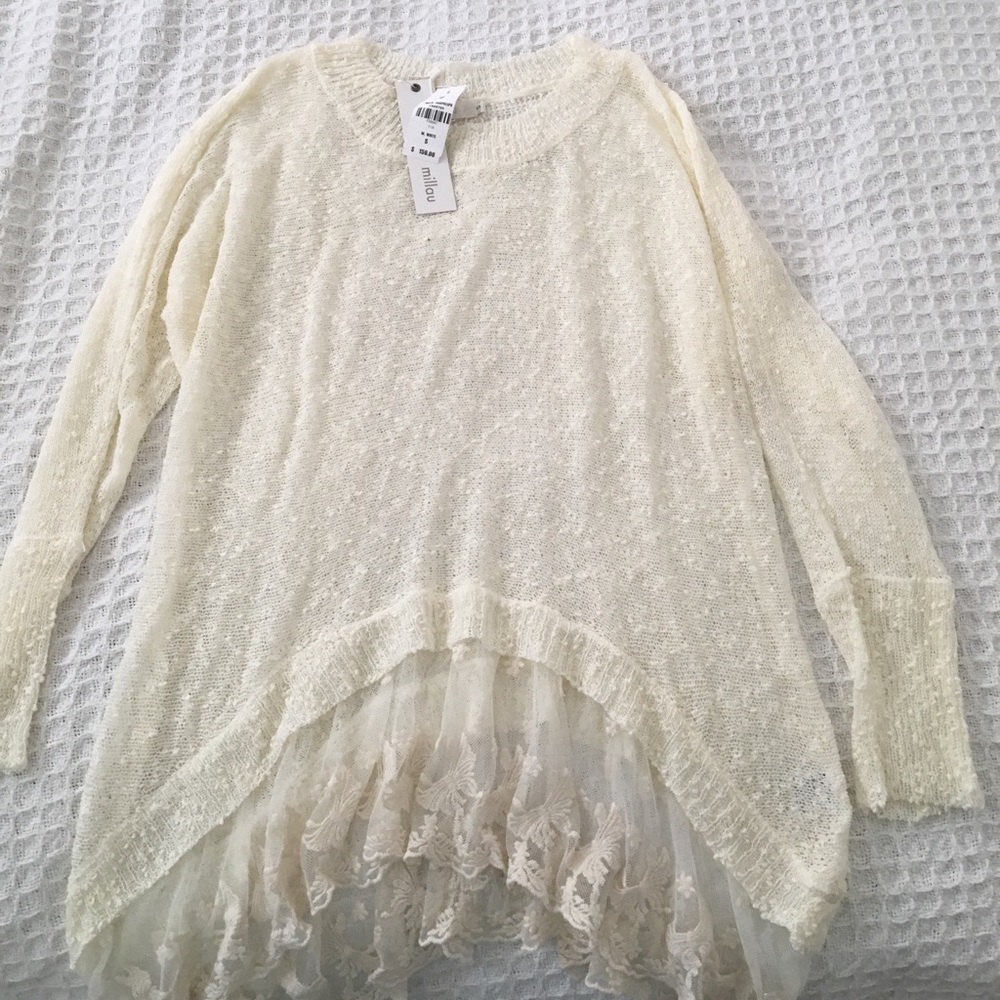 NWT White LF Sweater with lace hem