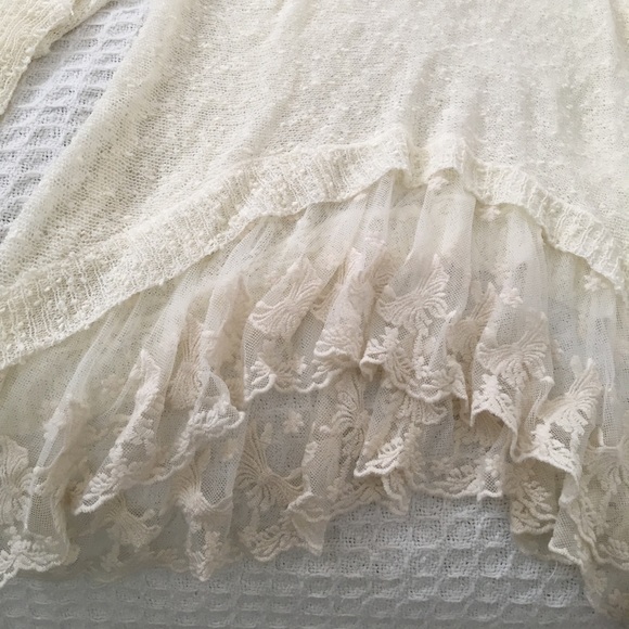 NWT White LF Sweater with lace hem - Picture 3 of 3