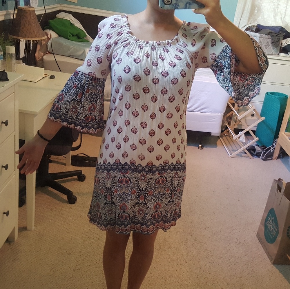 SALE🎉Boho Crepe Bell Sleeve Dress - Picture 3 of 7