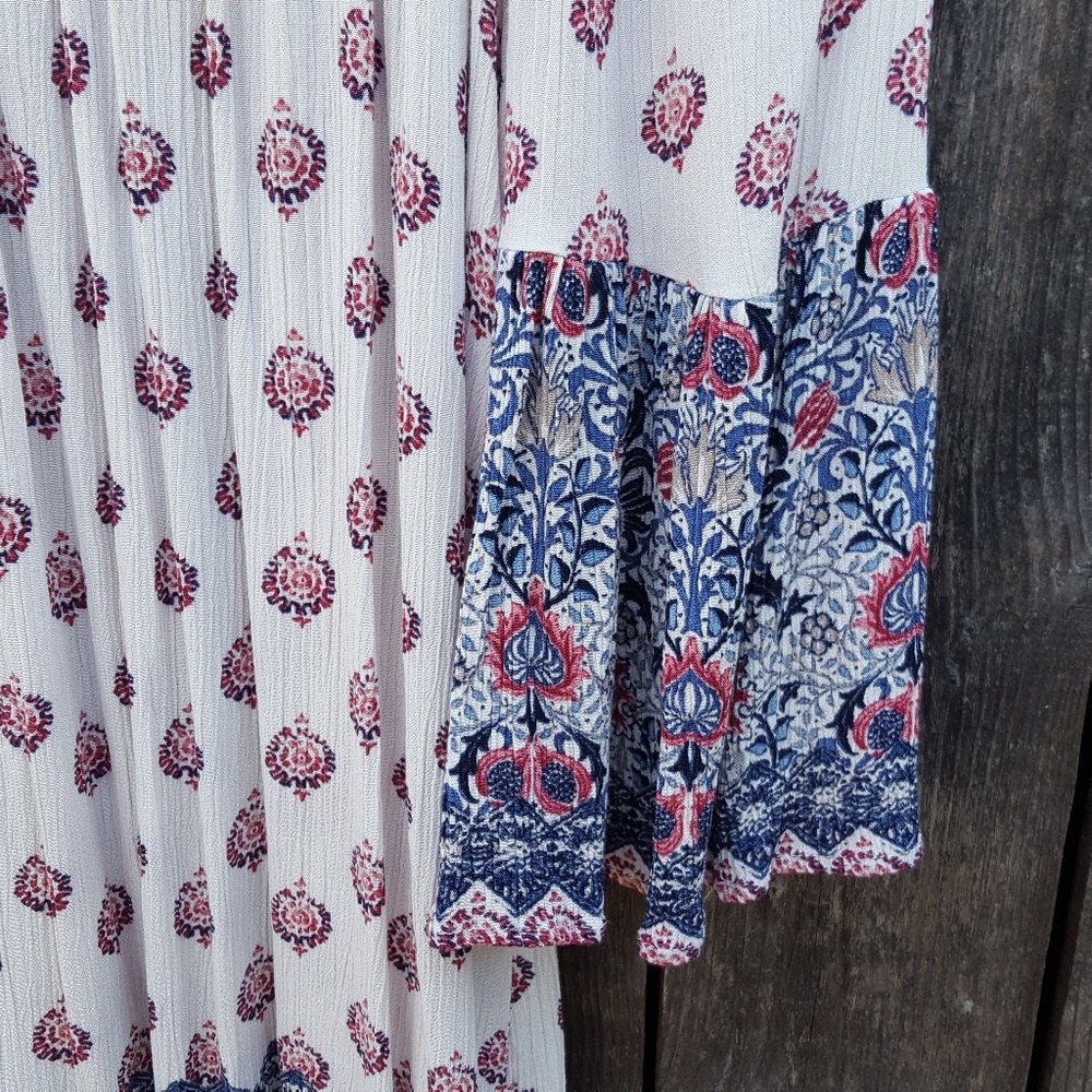 SALE🎉Boho Crepe Bell Sleeve Dress - Picture 7 of 7