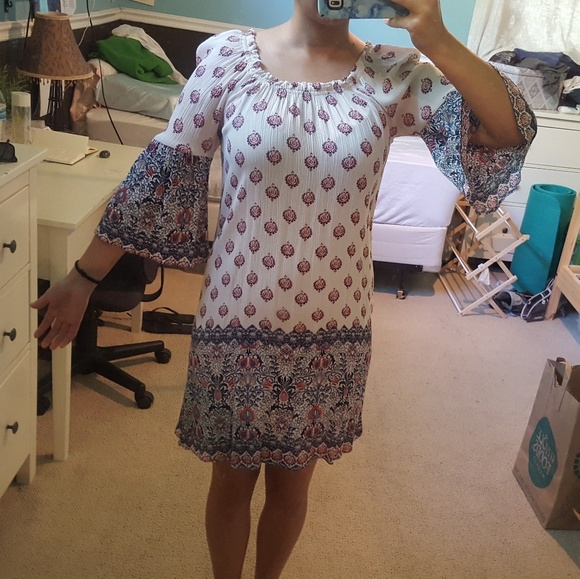 SALE🎉Boho Crepe Bell Sleeve Dress - Picture 3 of 7