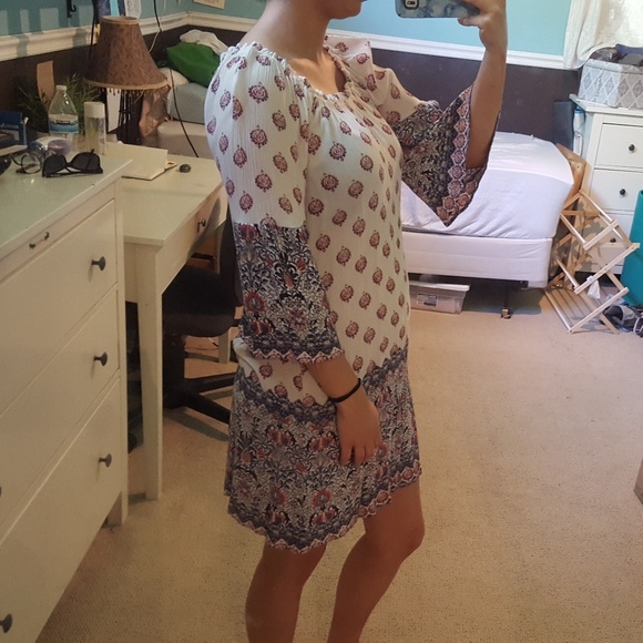 SALE🎉Boho Crepe Bell Sleeve Dress - Picture 4 of 7