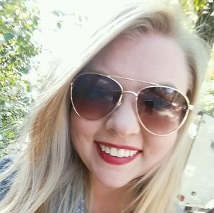 Meet your Posher, Christa