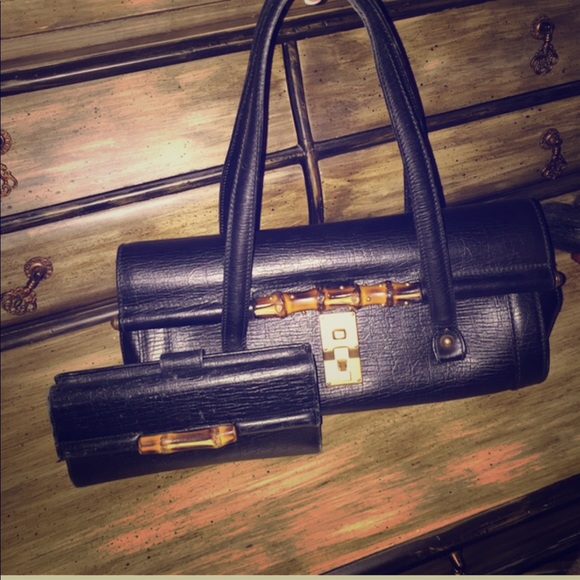 Gucci Wallet and Handbag-Certificate of Authenticity Included - Picture 1 of 3