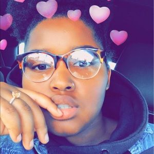 Meet your Posher, Alyssa