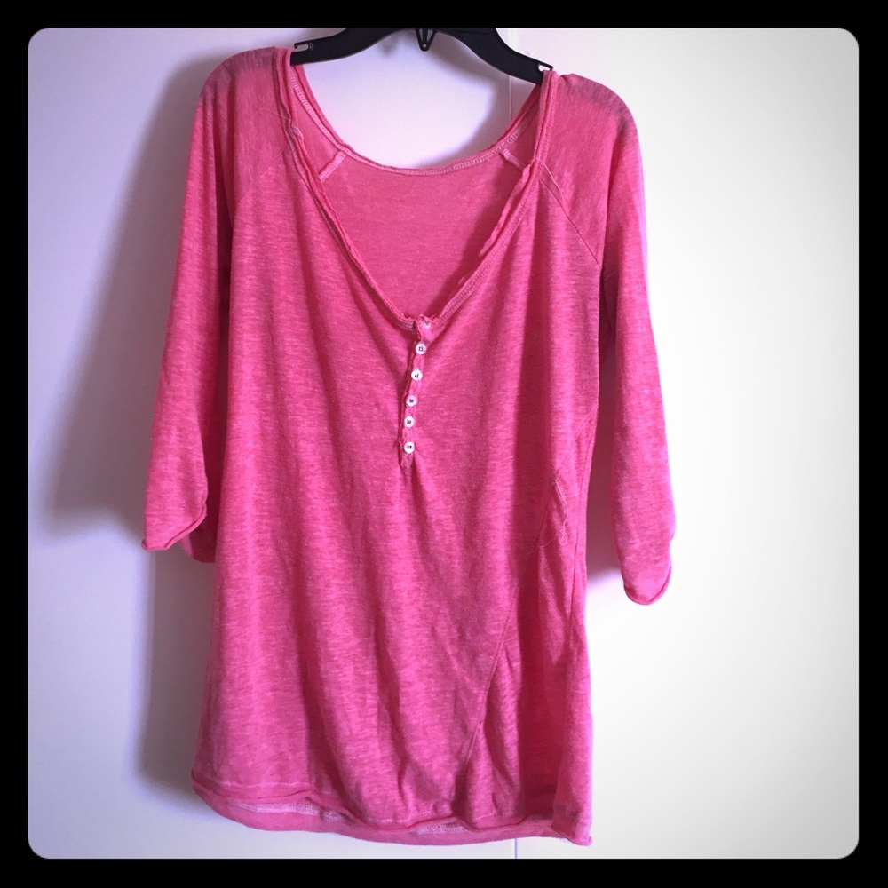 🌕Salmon colored 💯 percent cotton top.