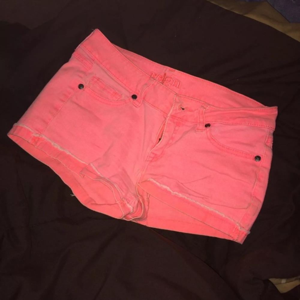 Coral pink shorts DEB