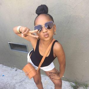 Meet your Posher, Alicia