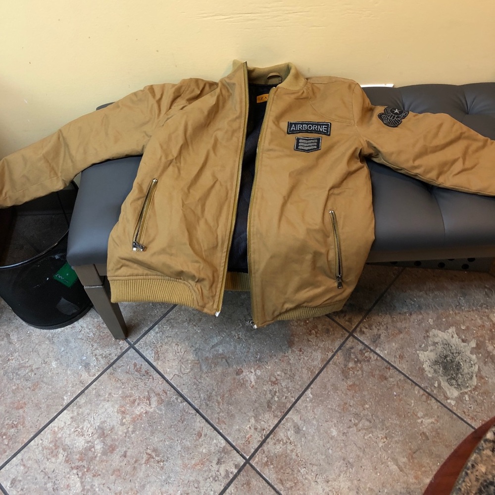 Jacket bomber