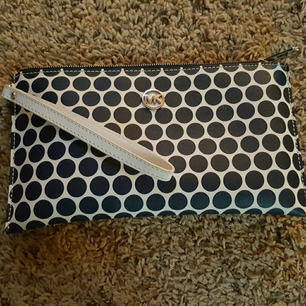 Michael Kors wristlet