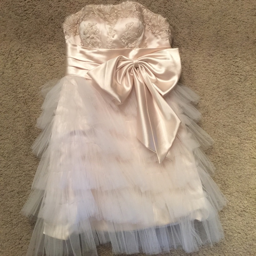 Champagne color homecoming dress (never been worn)