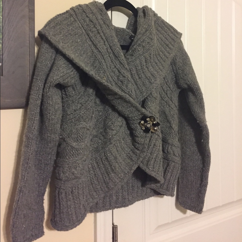 Gorgeous grey wrap sweater!