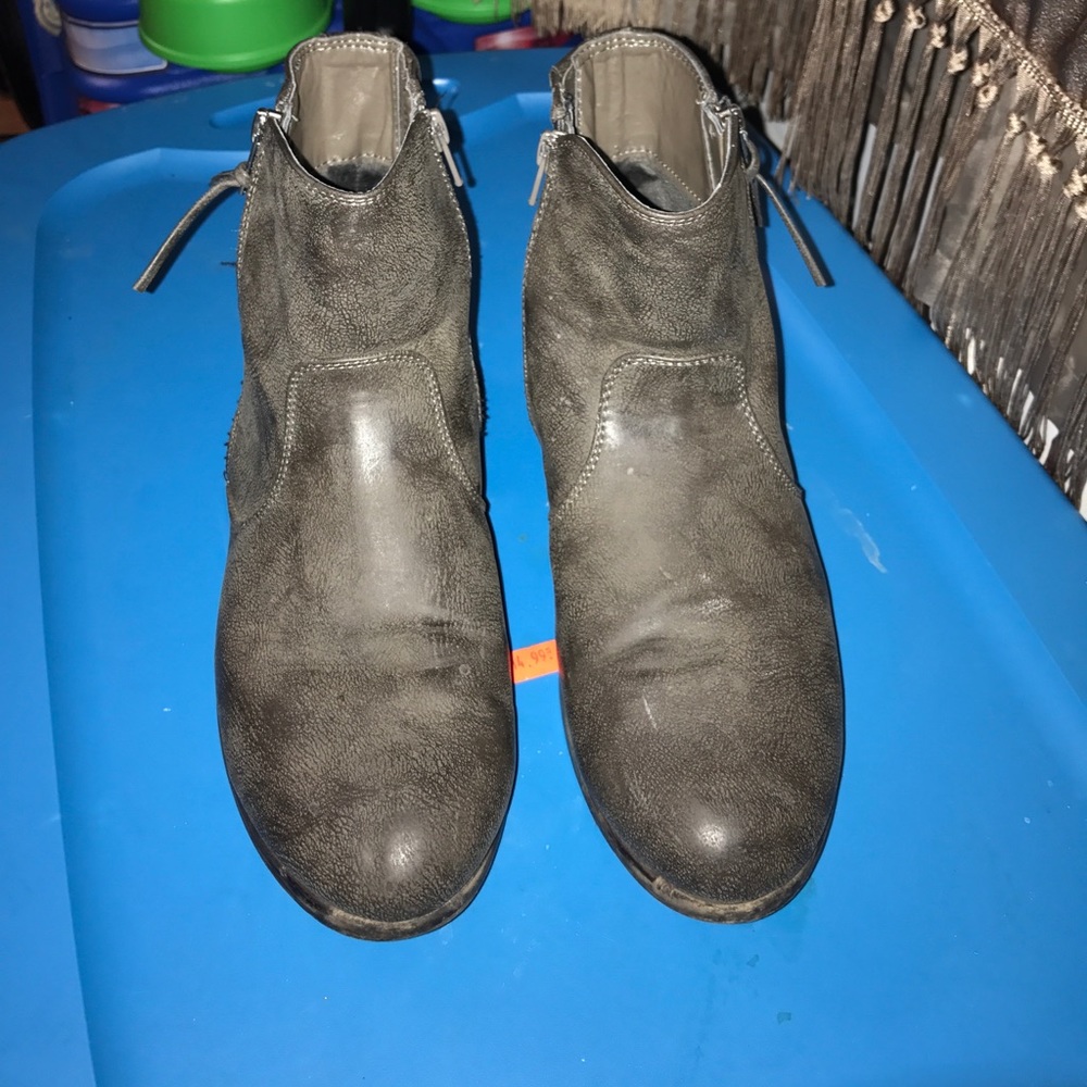 White mountain gray booties