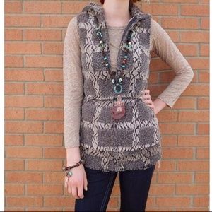 Now N Forever Faux Fur Vest Mocha w/ Pockets!