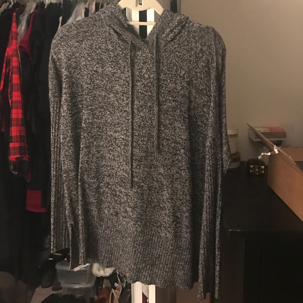 Hooded sweater