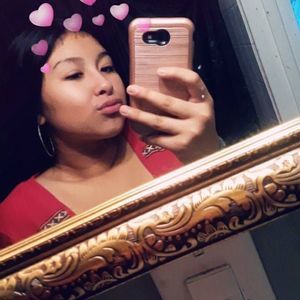 Meet your Posher, Nayeli