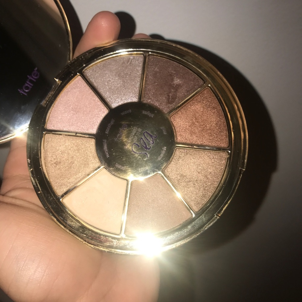 Tarts Rainforest Of The Sea eyeshadow palette - Picture 3 of 3