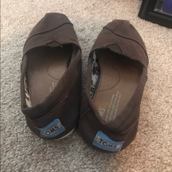 Brown Classic Toms - Picture 1 of 2