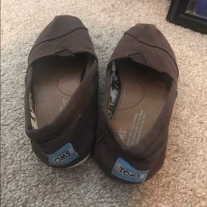 Brown Classic Toms