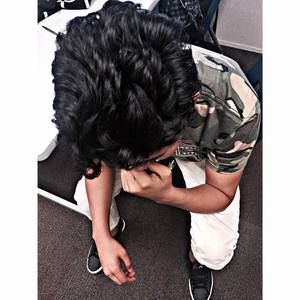 Meet your Posher, Santtiago