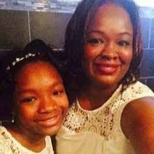 Meet your Posher, Monique