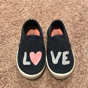 L❤️ve slip-ons