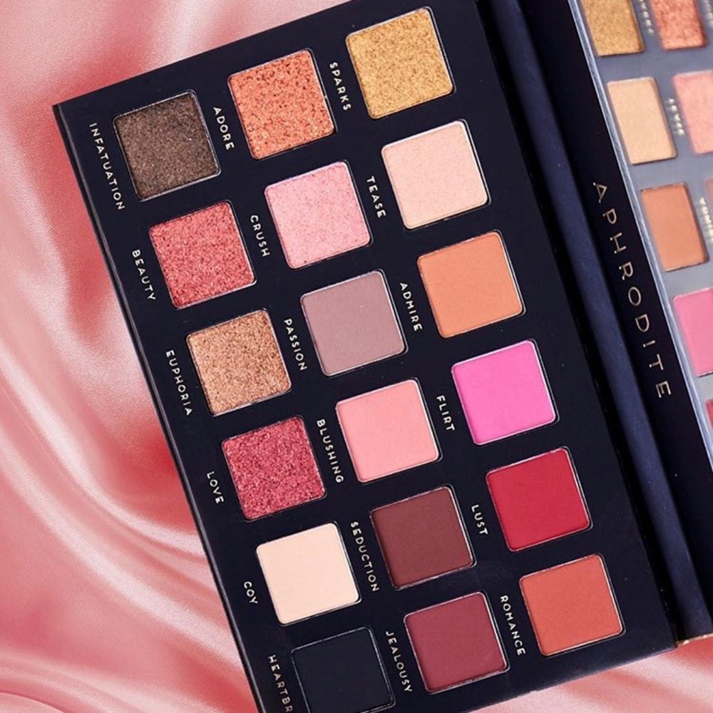 Sold out Bad Habit Aphrodite Eyeshadow Palette