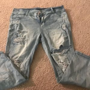 Distressed jeans, size 15/16