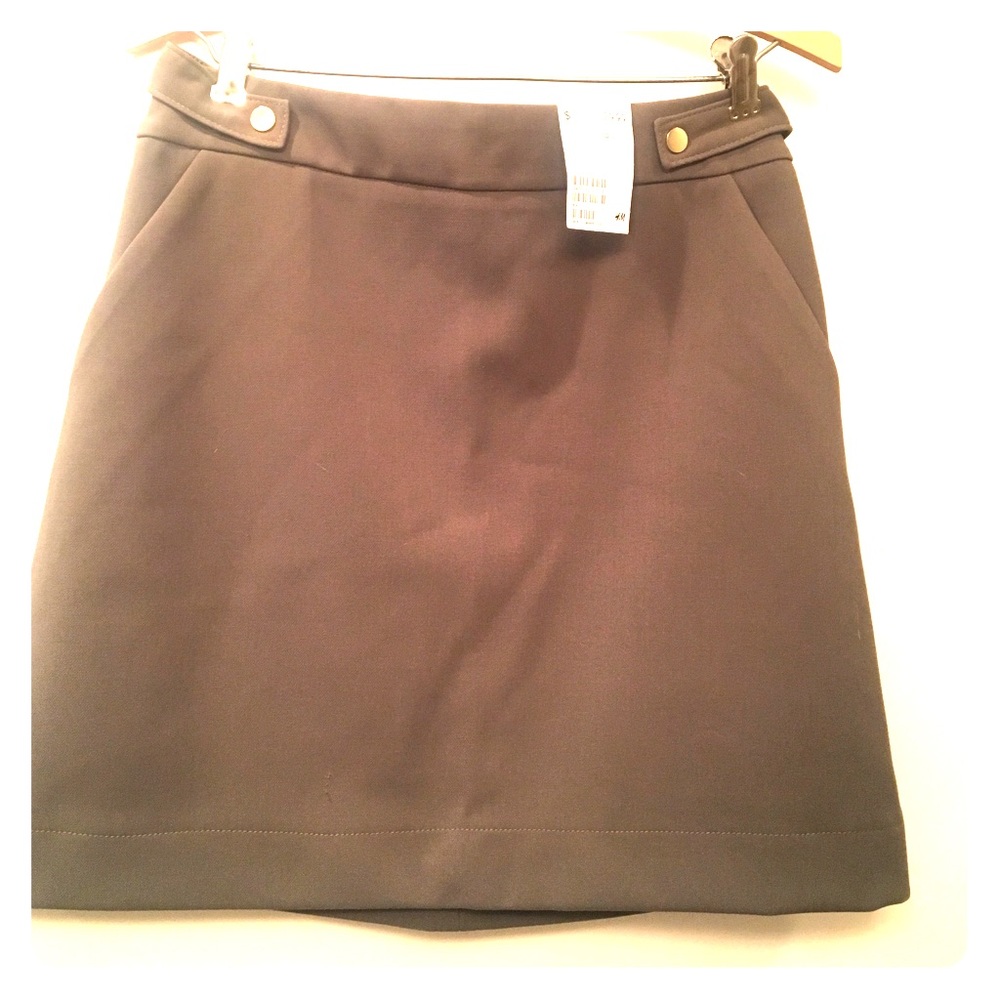 NWOT hunter green h&m skirt