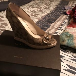 Gucci shoes 7/1/2 for woman