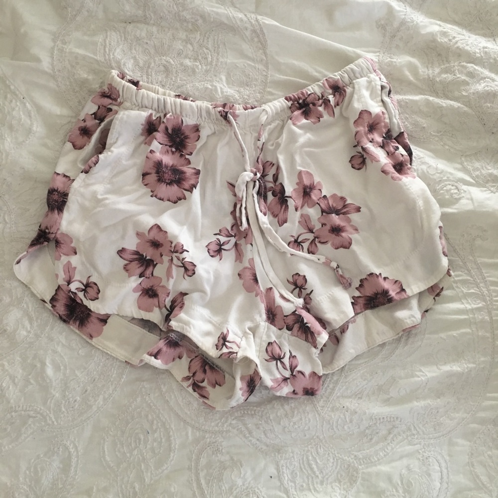 BRANDY MELVILLE SOFT SHORTS