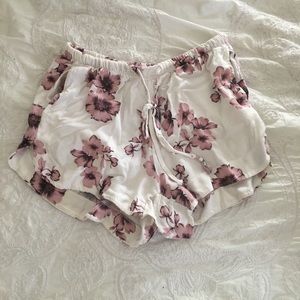BRANDY MELVILLE SOFT SHORTS