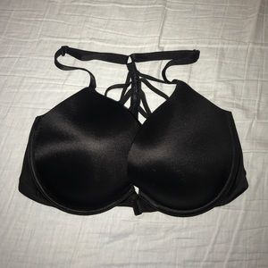 Brand new Victoria secret 32DD bras make an offer!