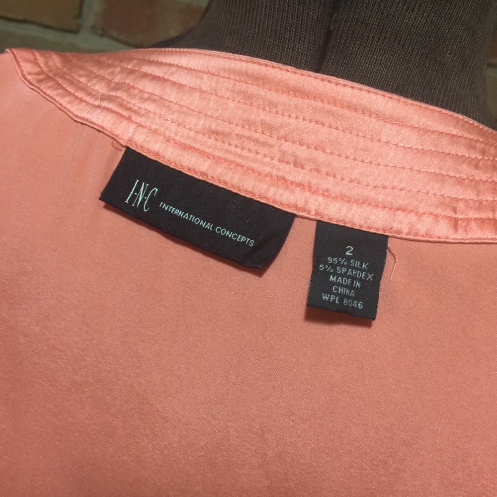 Peach 🍑 silk wrap blouse - Picture 7 of 7