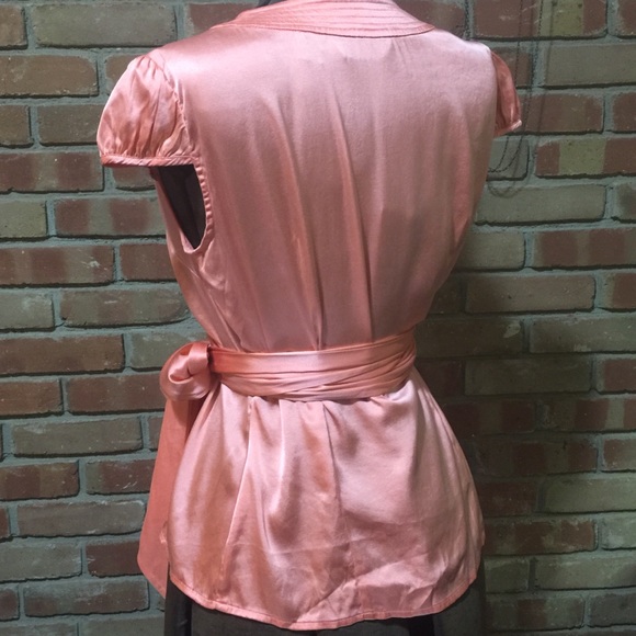 Peach 🍑 silk wrap blouse - Picture 4 of 7