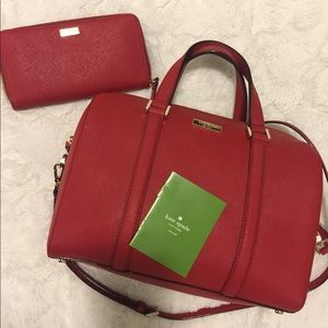 Kate spade cross body or shoulder bag
