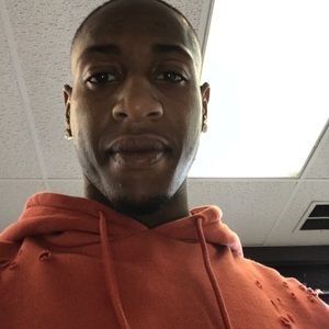 Meet your Posher, Derrick