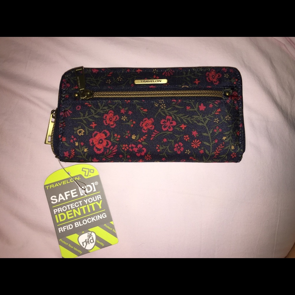NWT anti- identity theft wallet